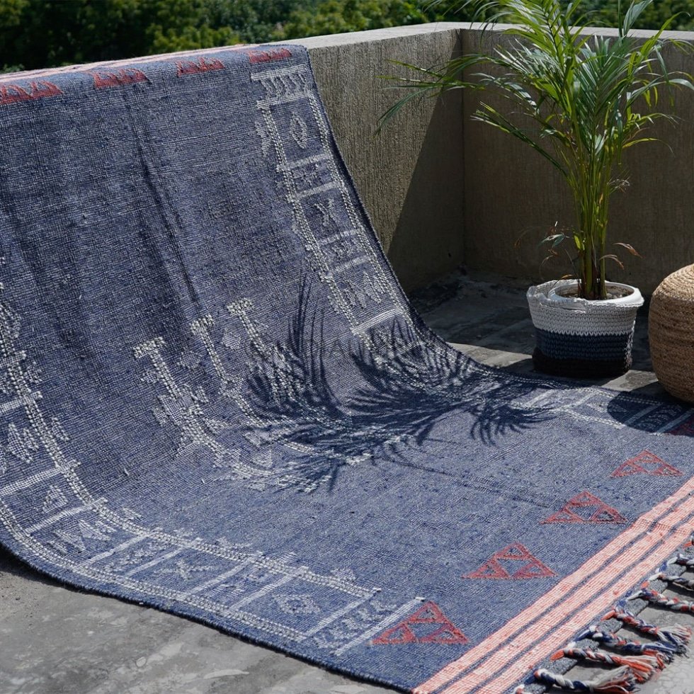 Indischer Kilim Teppich im antiken Stil