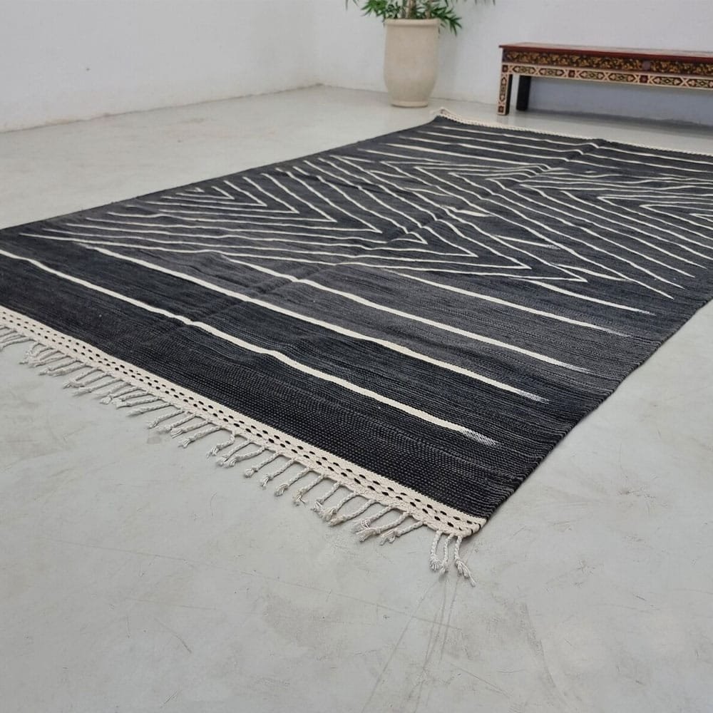 Schwarzer Kelim Flachgewebe Berberteppich Schwarzer Kelim Flachgewebe Berberteppich