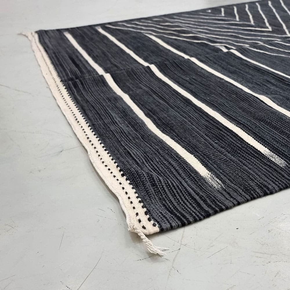 Schwarzer Kelim Flachgewebe Berberteppich Schwarzer Kelim Flachgewebe Berberteppich