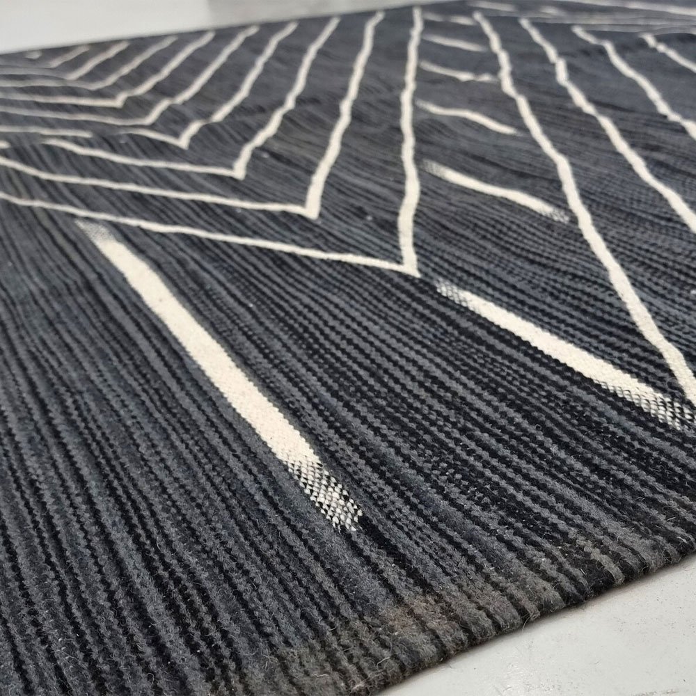 Schwarzer Kelim Flachgewebe Berberteppich Schwarzer Kelim Flachgewebe Berberteppich