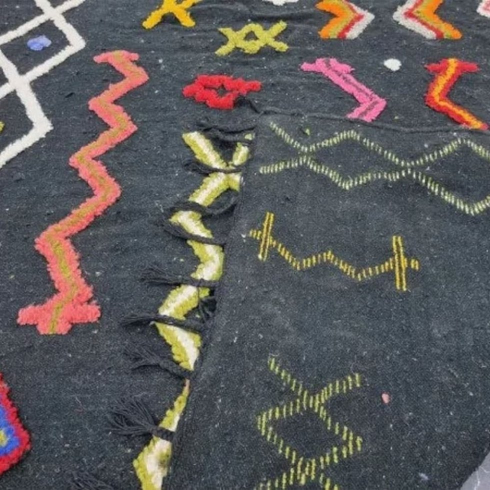 Schwarzer Stammes-Berber-Kelim-Teppich