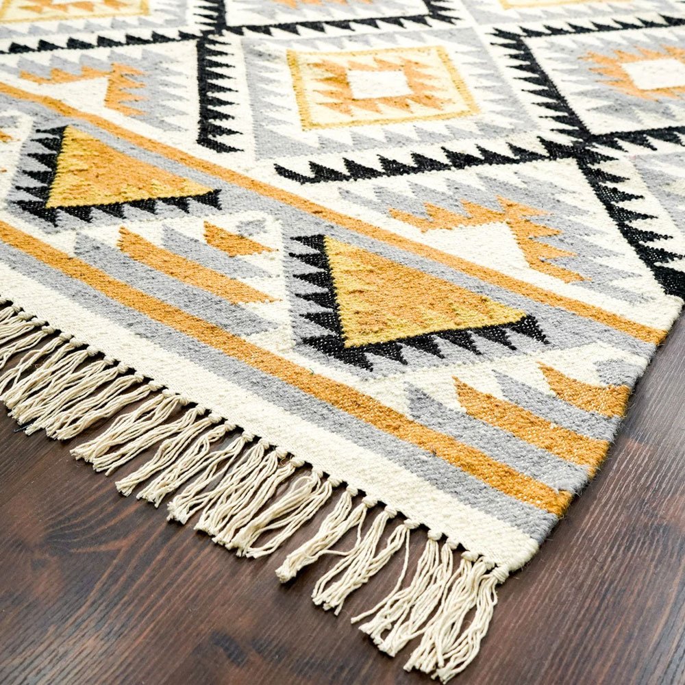 Handgewebter indischer Kelim-Teppich Bright Diamond Handgewebter indischer Kelim-Teppich Bright Diamond