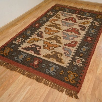 Ethnischer Kilim-Teppich aus Jute und Wolle