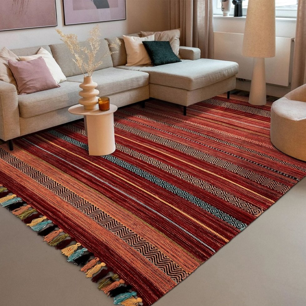 Rot gestreifter Kelimteppich im Vintage-Stil