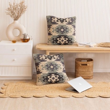 Dekorative Kilim-Kissen