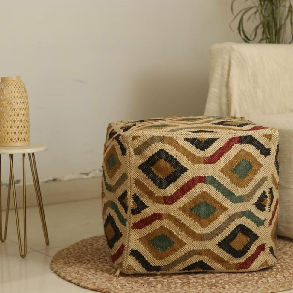 Kilim Pouf im aztekischen Stil