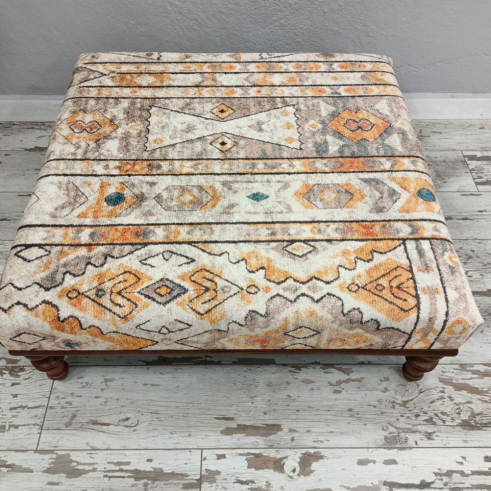 Beige Türkischer Kelim Ottomane Couchtisch