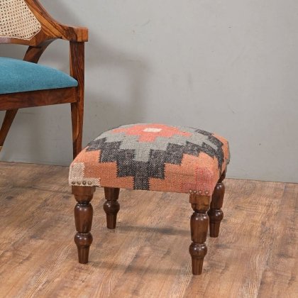Multicolor geometrischer Kelim Hocker Ottomane