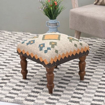 Weißer quadratischer Kelimhocker Ottomane